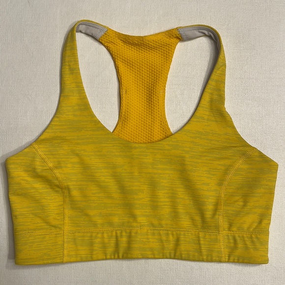 4. Outdoor Voices Sweat Tech Leggings & Sport Bra Set Yellow - Picture 4 of 9